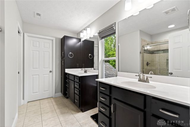 1152 Sarah Freeman Drive, Dayton, OH 45458