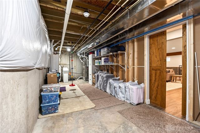 1152 Sarah Freeman Drive, Dayton, OH 45458
