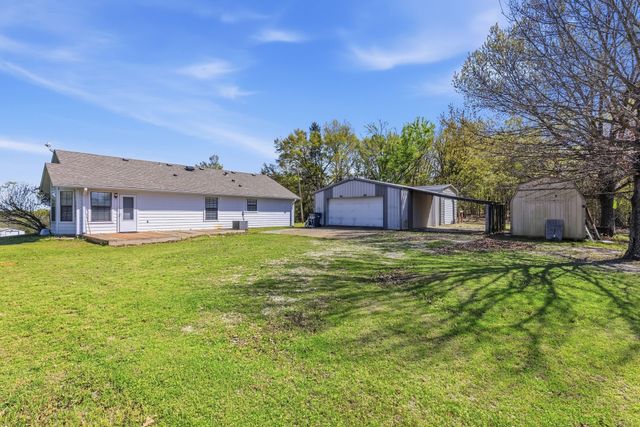 619 County Road 3350, Emory, TX 75440