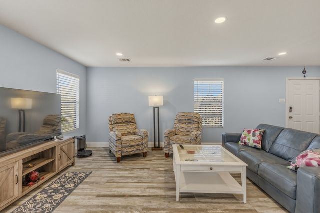 619 County Road 3350, Emory, TX 75440