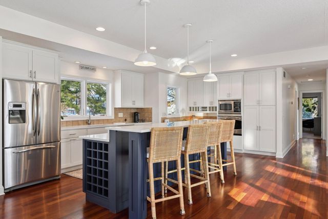 1201 Angelo Drive, Golden Valley, MN 55422