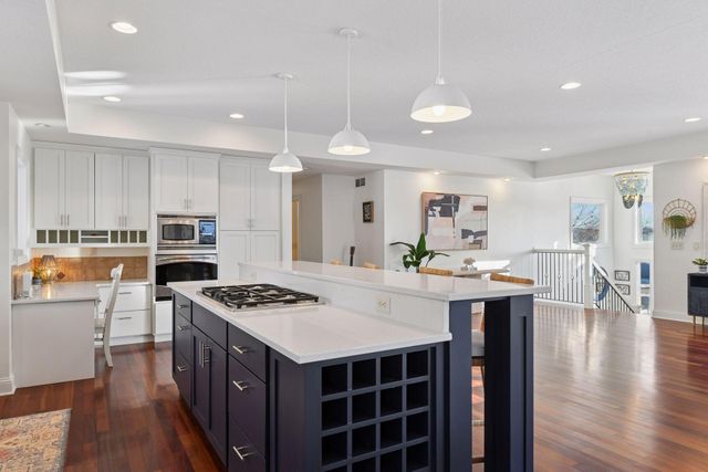 1201 Angelo Drive, Golden Valley, MN 55422