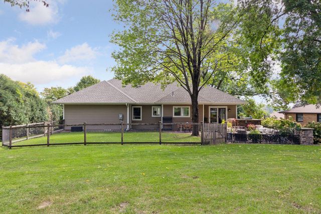 1201 Angelo Drive, Golden Valley, MN 55422