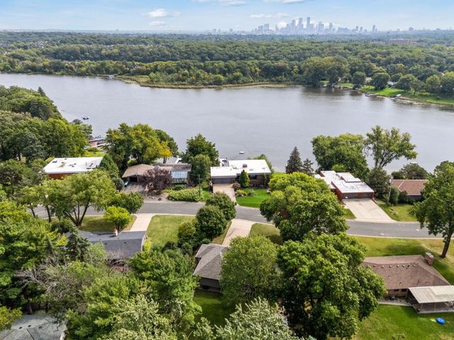 1201 Angelo Drive, Golden Valley, MN 55422