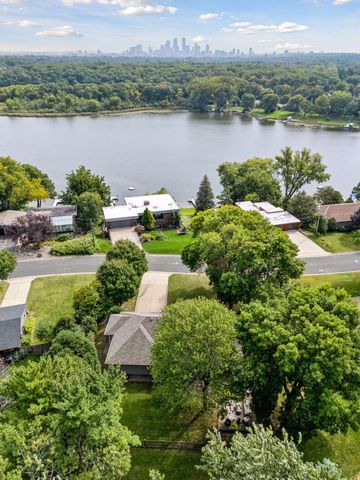 1201 Angelo Drive, Golden Valley, MN 55422