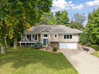 1201 Angelo Drive, Golden Valley, MN 55422