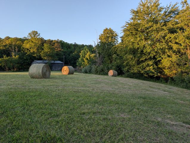 12195 Hwy 587, Beattyville, KY 41311