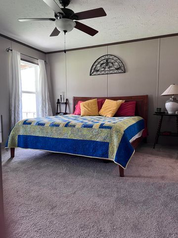 12195 Hwy 587, Beattyville, KY 41311