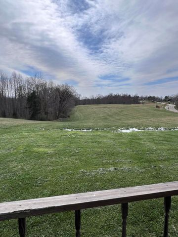12195 Hwy 587, Beattyville, KY 41311