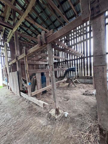 12195 Hwy 587, Beattyville, KY 41311