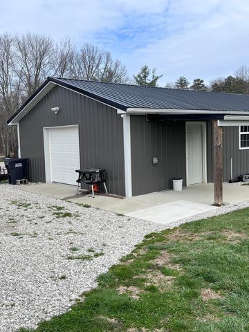 12195 Hwy 587, Beattyville, KY 41311