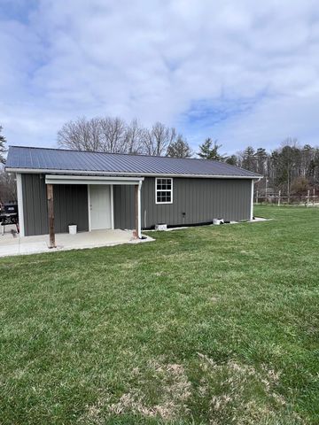12195 Hwy 587, Beattyville, KY 41311