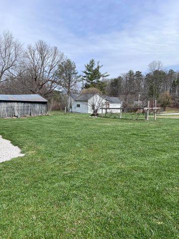 12195 Hwy 587, Beattyville, KY 41311