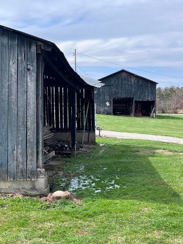 12195 Hwy 587, Beattyville, KY 41311