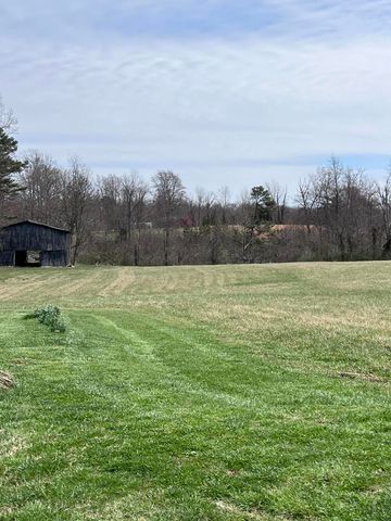 12195 Hwy 587, Beattyville, KY 41311