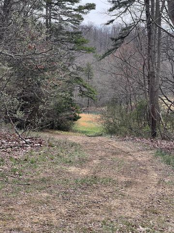 12195 Hwy 587, Beattyville, KY 41311