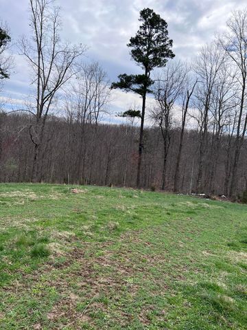 12195 Hwy 587, Beattyville, KY 41311