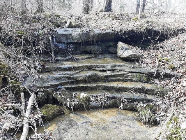 12195 Hwy 587, Beattyville, KY 41311