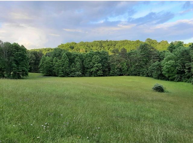12195 Hwy 587, Beattyville, KY 41311