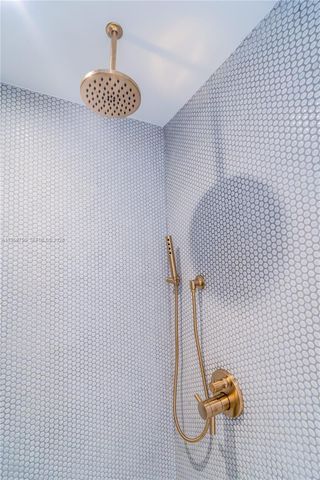 2678 Tigertail Ave 1109, Miami, FL 33133