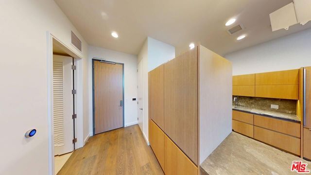 1200 S FIGUEROA Street W3306, Los Angeles, CA 90015