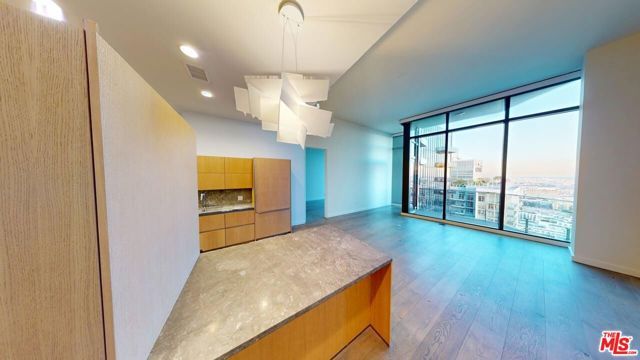 1200 S FIGUEROA Street W3306, Los Angeles, CA 90015