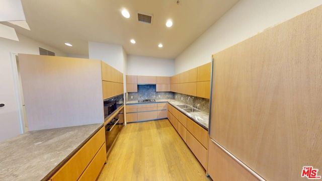 1200 S FIGUEROA Street W3306, Los Angeles, CA 90015