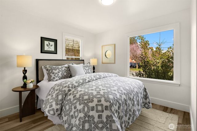 935 N 92nd Street, Seattle, WA 98103