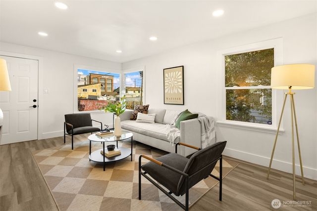 935 N 92nd Street, Seattle, WA 98103