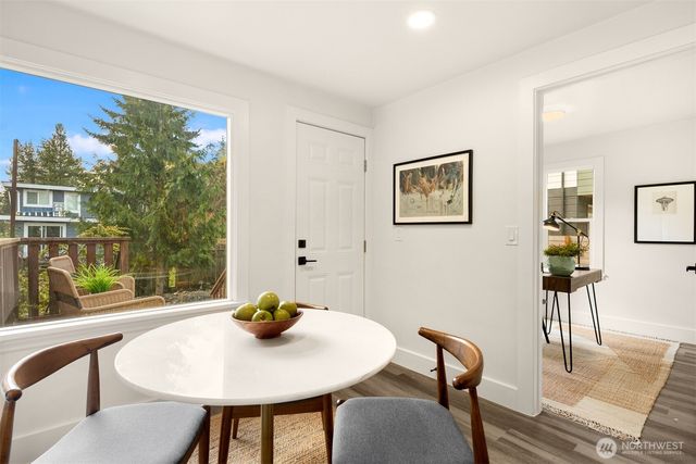 935 N 92nd Street, Seattle, WA 98103