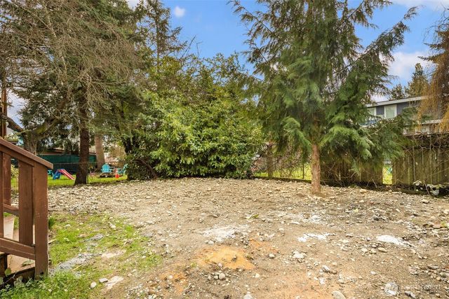 935 N 92nd Street, Seattle, WA 98103