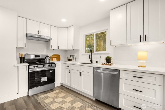 935 N 92nd Street, Seattle, WA 98103