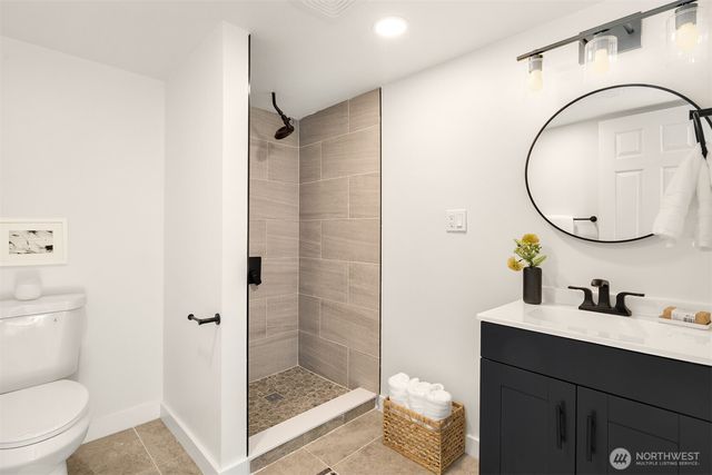 935 N 92nd Street, Seattle, WA 98103