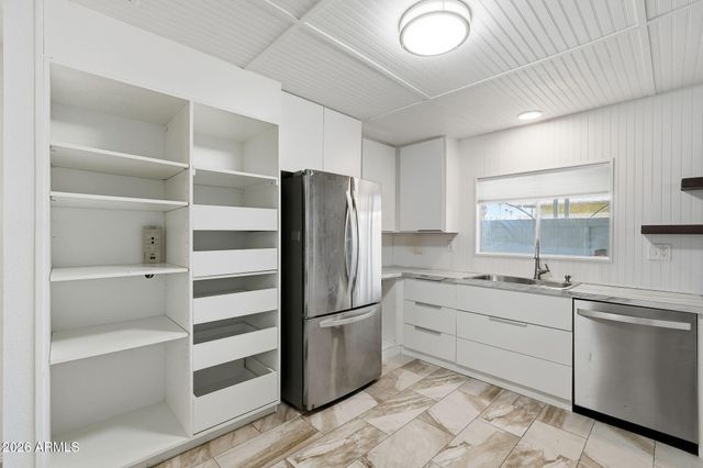 120 N VAL VISTA Drive 118, Mesa, AZ 85213