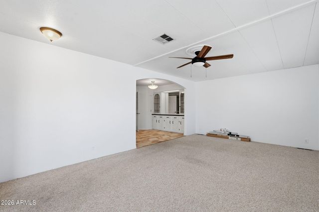 120 N VAL VISTA Drive 118, Mesa, AZ 85213