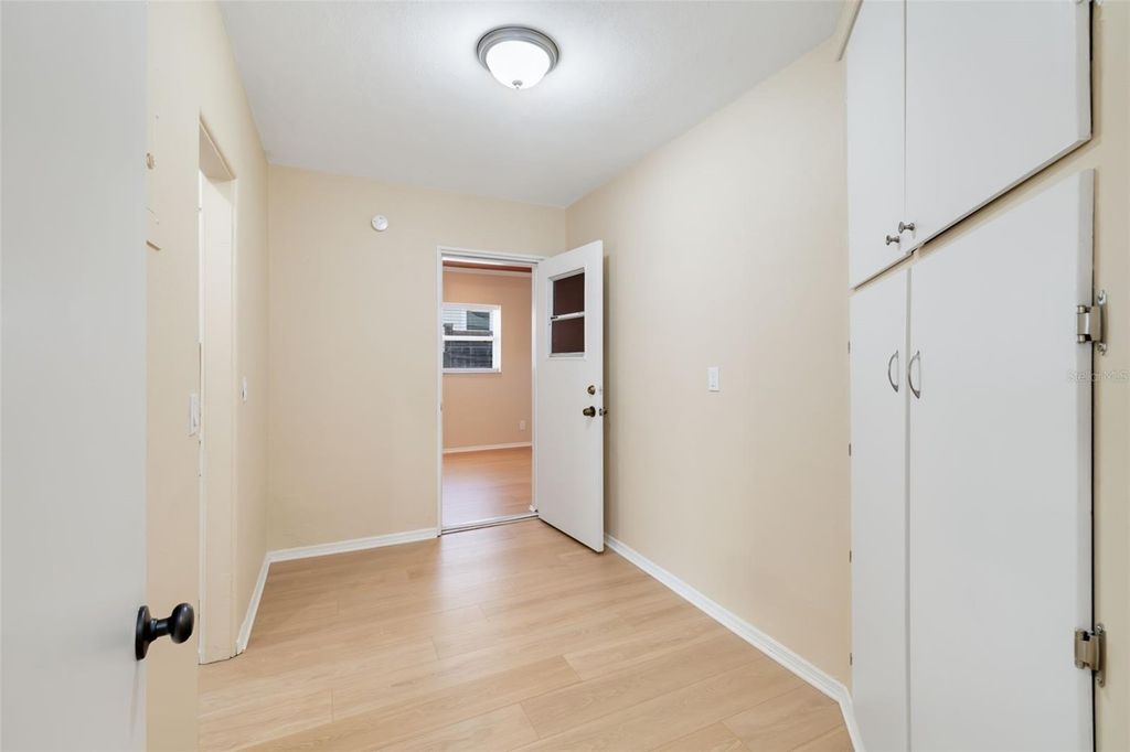 Image 20 of property listing at 808 26TH STREET W, Bradenton, FL 34205