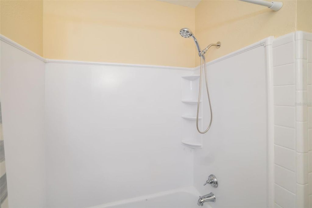 Image 24 of property listing at 808 26TH STREET W, Bradenton, FL 34205