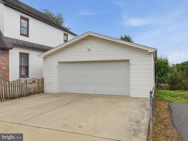 38 COTTAGE ST, Waynesboro, PA 17268