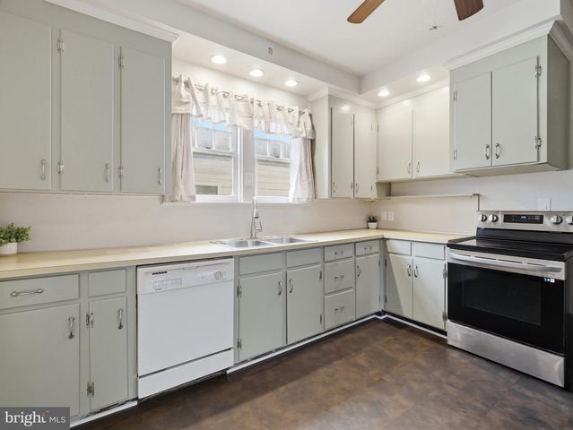 38 COTTAGE ST, Waynesboro, PA 17268