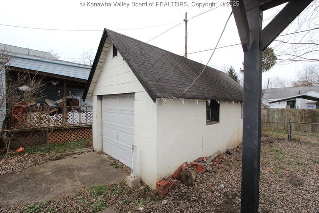 410 Abney Street, St Albans, WV 25177