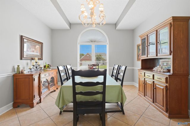 2903 Whiteford Drive SW, Decatur, AL 35603