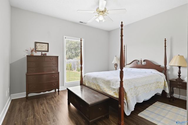 2903 Whiteford Drive SW, Decatur, AL 35603