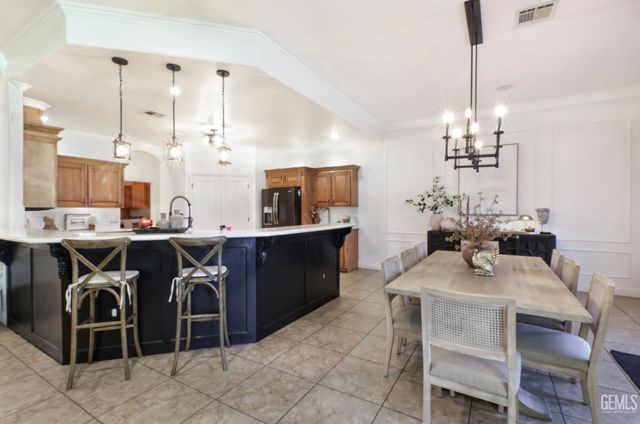 6346 Zephyr Lane, Bakersfield, CA 93307