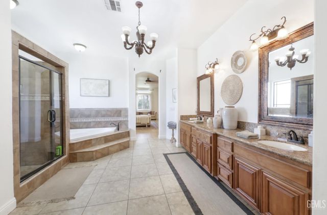 6346 Zephyr Lane, Bakersfield, CA 93307