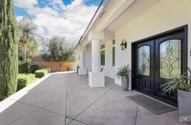 6346 Zephyr Lane, Bakersfield, CA 93307