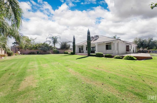 6346 Zephyr Lane, Bakersfield, CA 93307