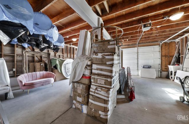 6346 Zephyr Lane, Bakersfield, CA 93307