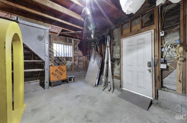 6346 Zephyr Lane, Bakersfield, CA 93307