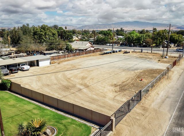 6346 Zephyr Lane, Bakersfield, CA 93307