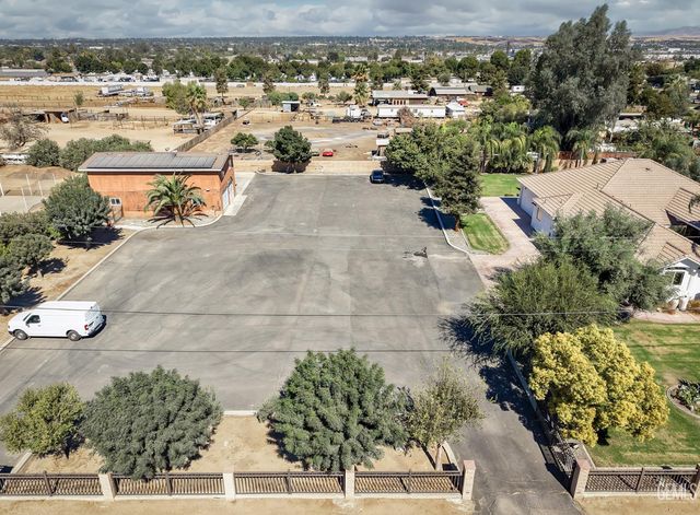 6346 Zephyr Lane, Bakersfield, CA 93307